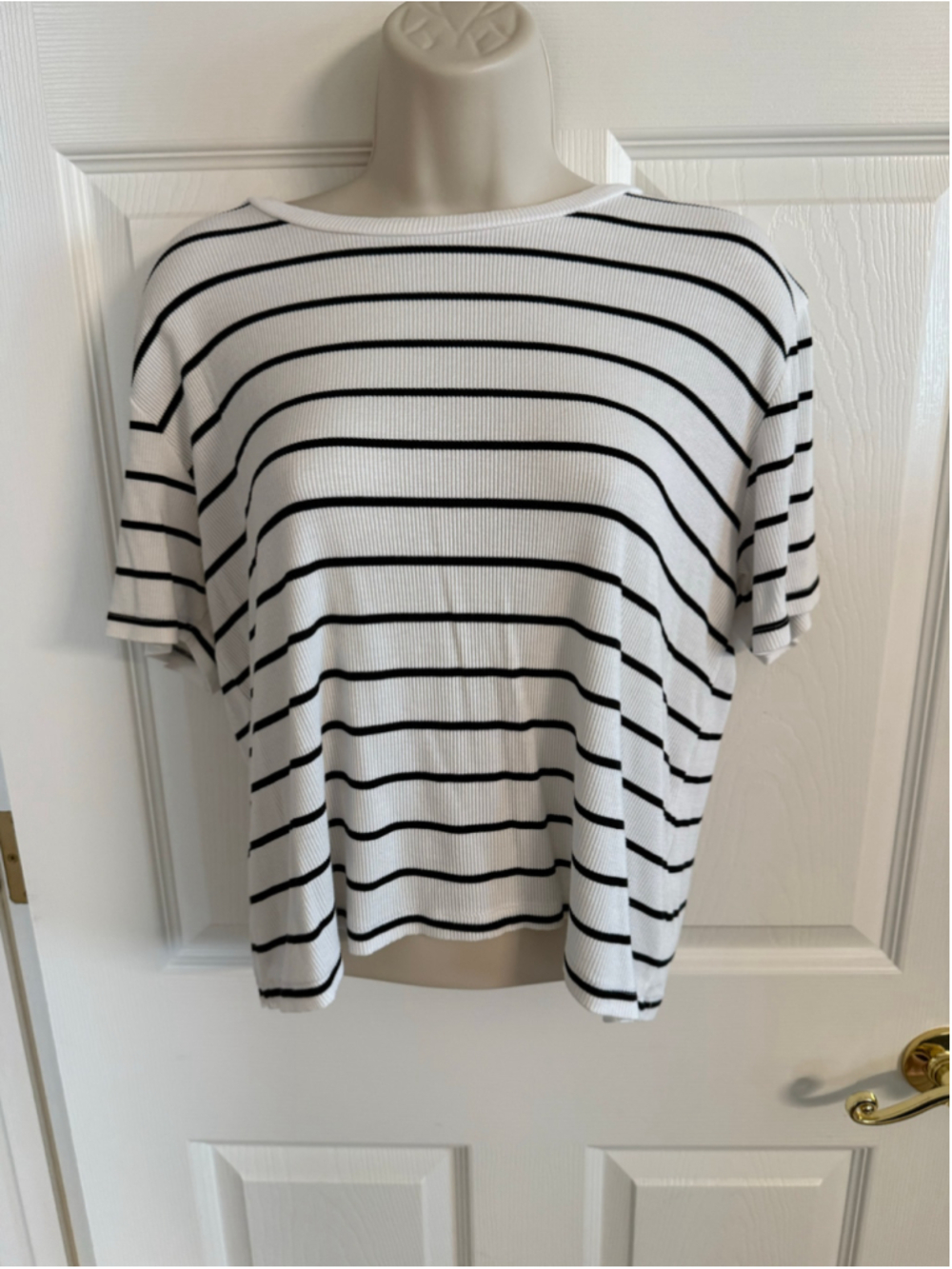 1.STATE Women's Black White Striped Short Sleeve Ribbed Crop Tee Size S EUC